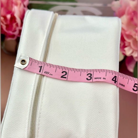 Dior Beauty Large Canvas Cosmetic Case Vanity - Picture 8 of 9